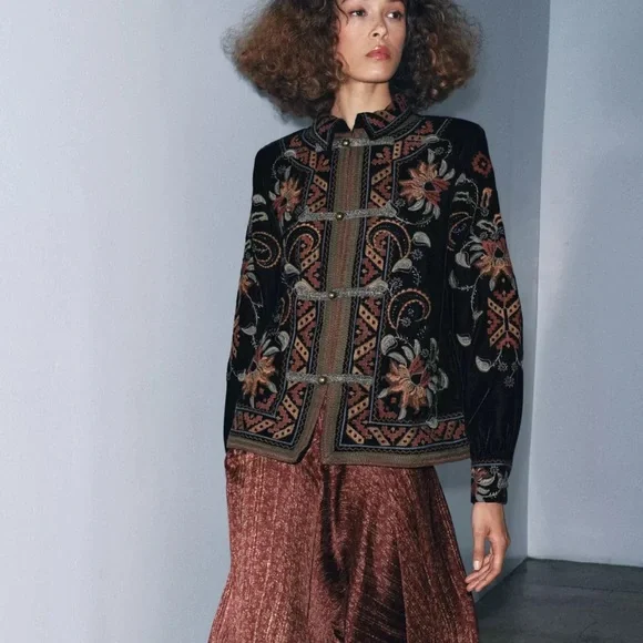 Zara Black Velvet Floral Embroidered Jacket - Picture 2 of 9